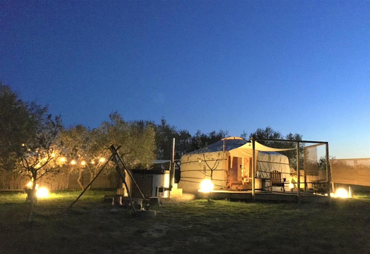 2 Cuori E 1 Yurta Glamping In Tuscany - Adults Only Asciano Exterior foto