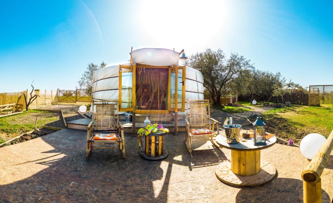 2 Cuori E 1 Yurta Glamping In Tuscany - Adults Only Asciano Exterior foto