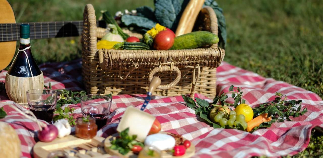 2 Cuori E 1 Yurta Glamping In Tuscany - Adults Only Asciano Exterior foto