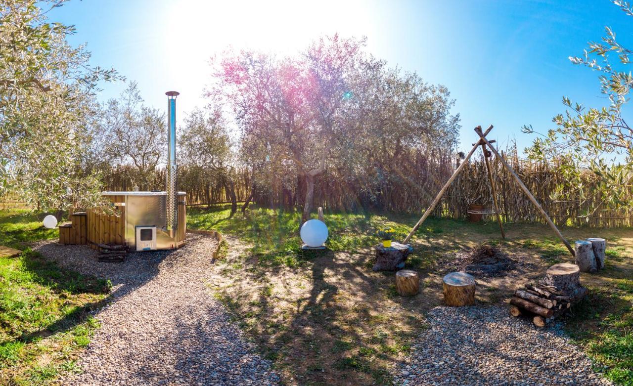 2 Cuori E 1 Yurta Glamping In Tuscany - Adults Only Asciano Exterior foto