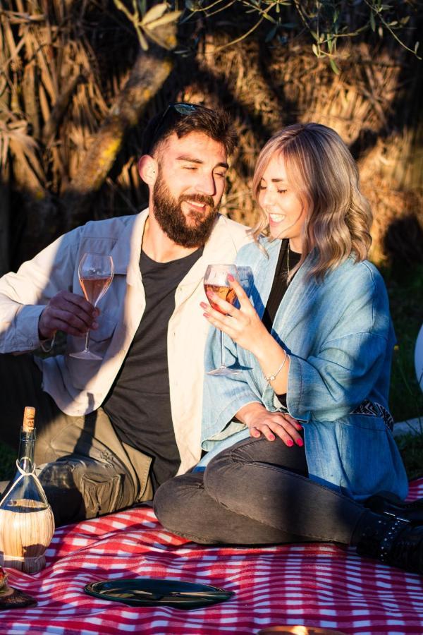 2 Cuori E 1 Yurta Glamping In Tuscany - Adults Only Asciano Exterior foto