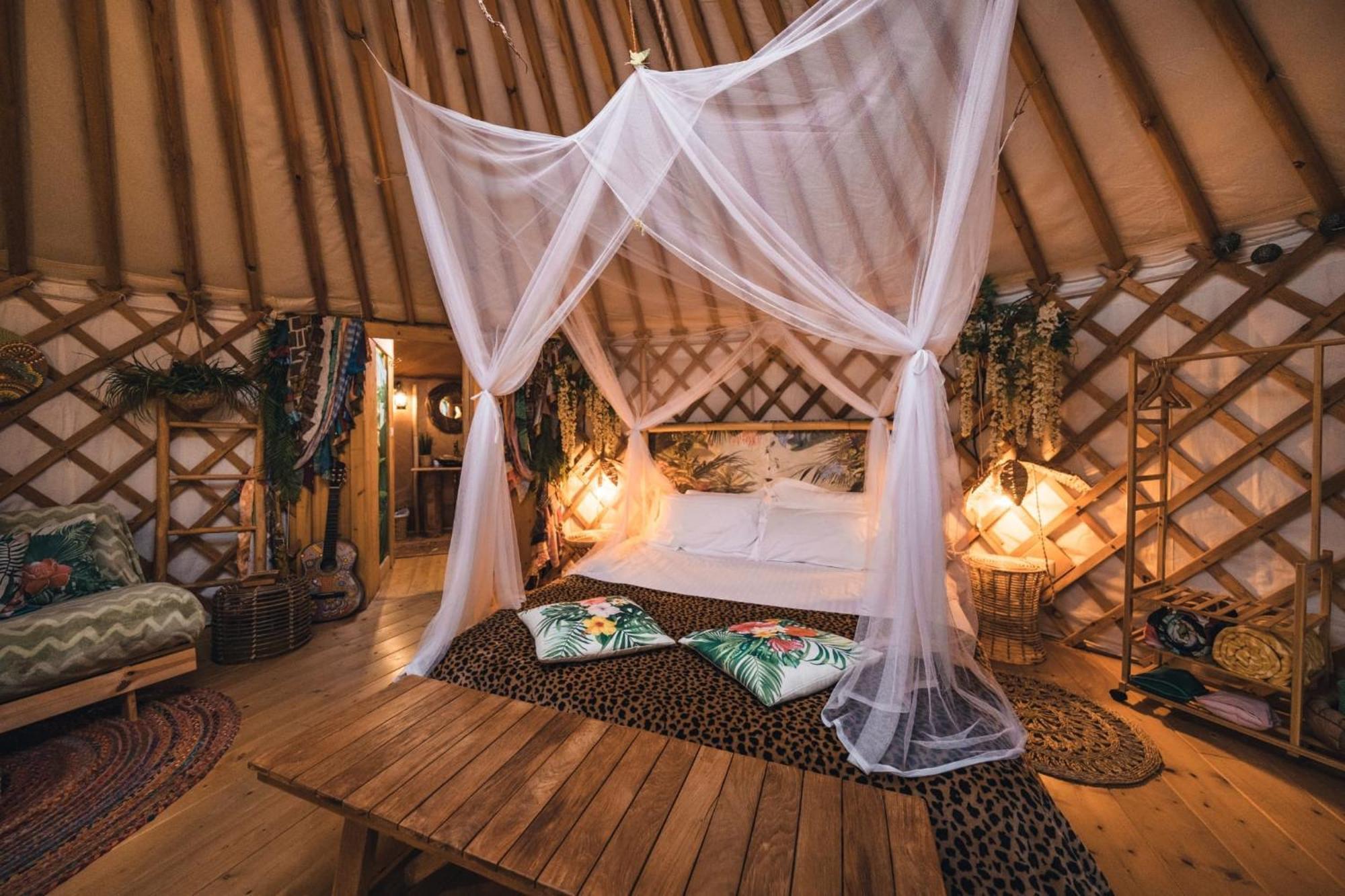 2 Cuori E 1 Yurta Glamping In Tuscany - Adults Only Asciano Exterior foto